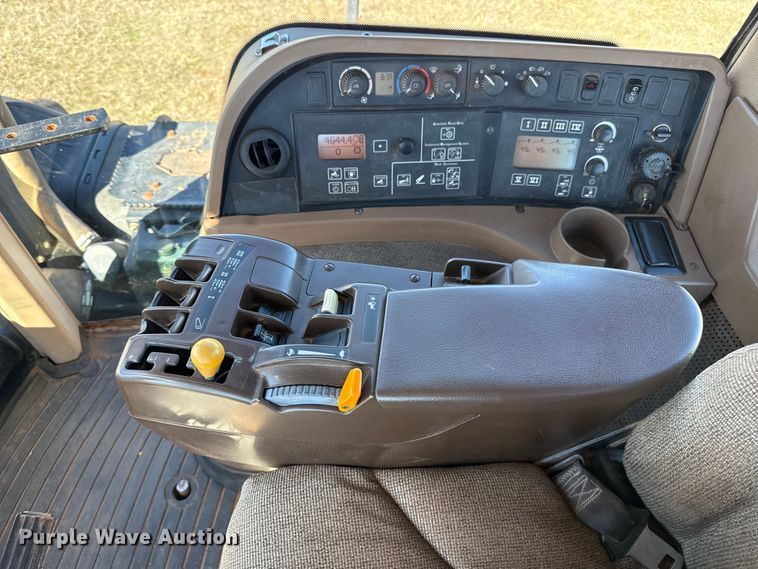 image for item ES5825 2007 John Deere 9330 4WD tractor