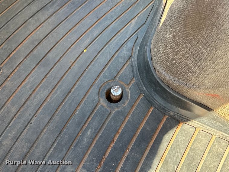 image for item ES5825 2007 John Deere 9330 4WD tractor