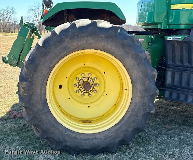 image for item ES5825 2007 John Deere 9330 4WD tractor