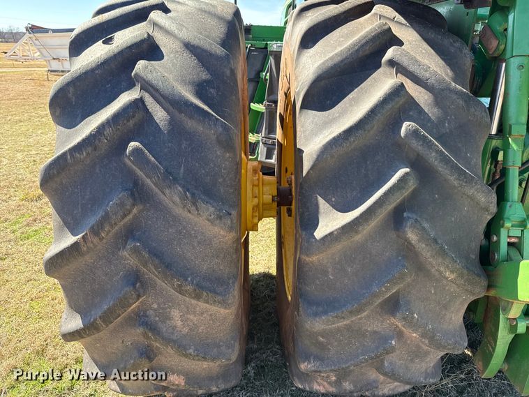 image for item ES5825 2007 John Deere 9330 4WD tractor