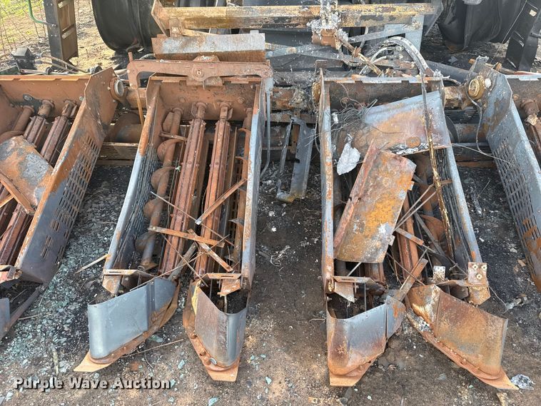 image for item ES5889 John Deere CS690 RWA cotton stripper