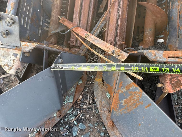 image for item ES5889 John Deere CS690 RWA cotton stripper