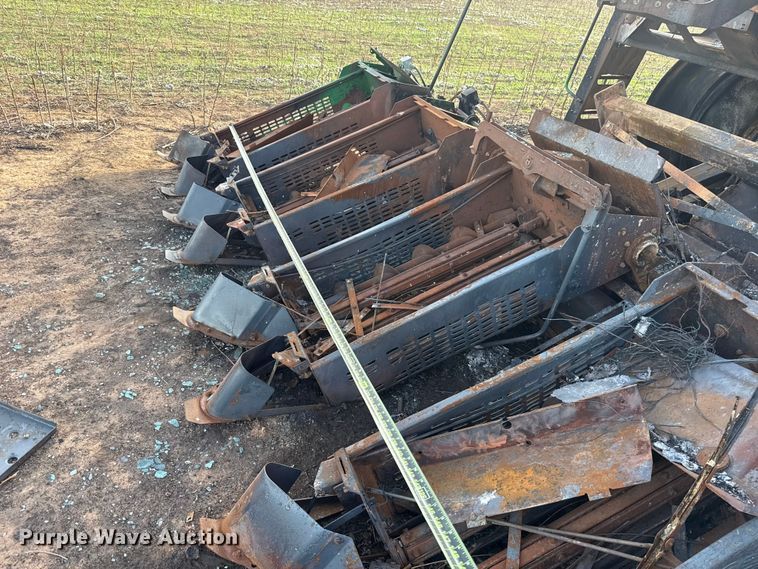 image for item ES5889 John Deere CS690 RWA cotton stripper