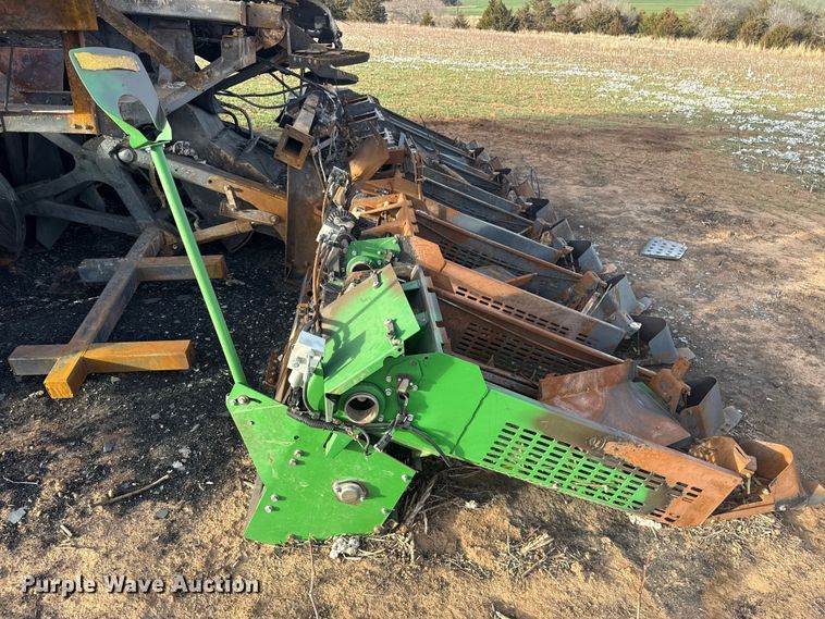 image for item ES5889 John Deere CS690 RWA cotton stripper