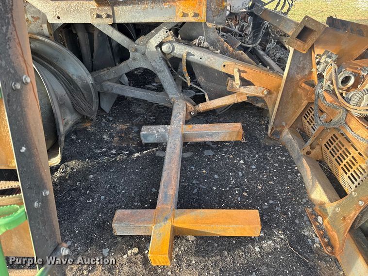 image for item ES5889 John Deere CS690 RWA cotton stripper