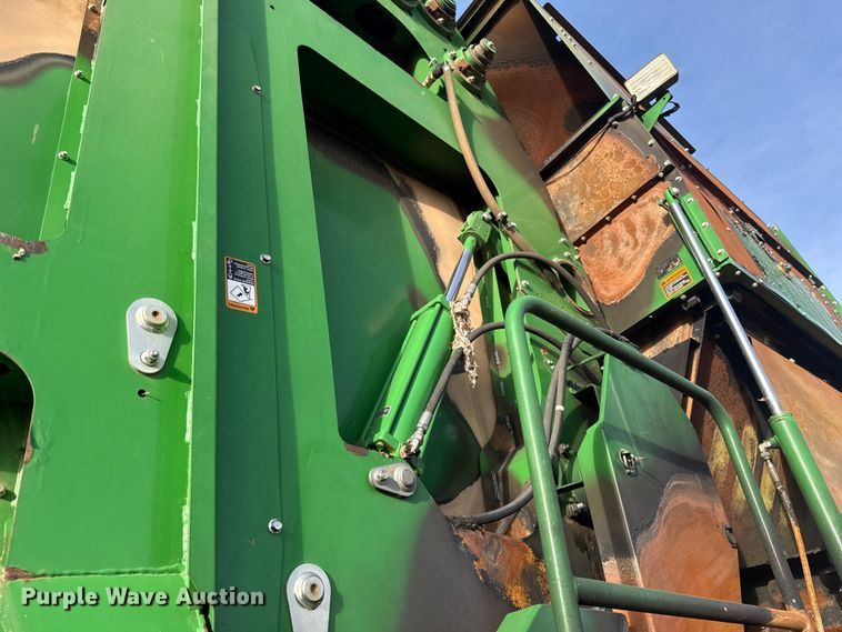 image for item ES5889 John Deere CS690 RWA cotton stripper