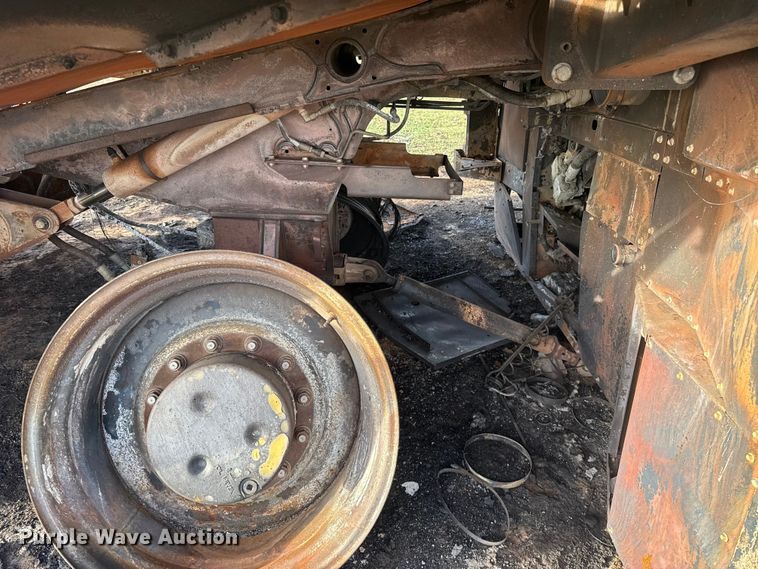 image for item ES5889 John Deere CS690 RWA cotton stripper