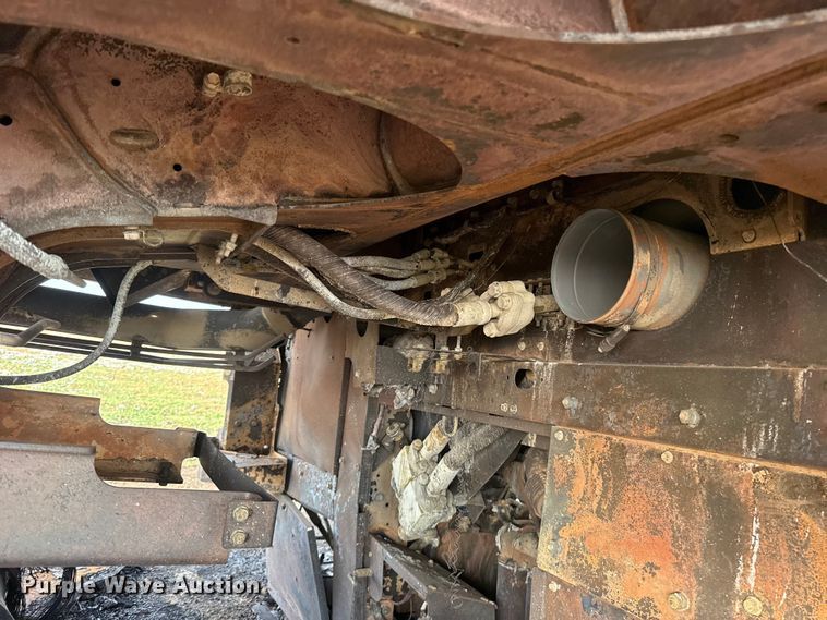 image for item ES5889 John Deere CS690 RWA cotton stripper