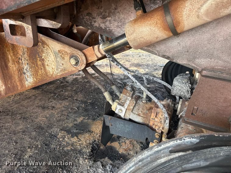 image for item ES5889 John Deere CS690 RWA cotton stripper