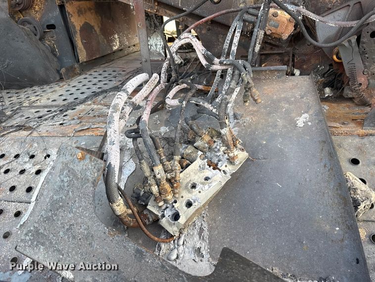 image for item ES5889 John Deere CS690 RWA cotton stripper