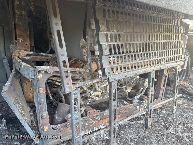 image for item ES5889 John Deere CS690 RWA cotton stripper