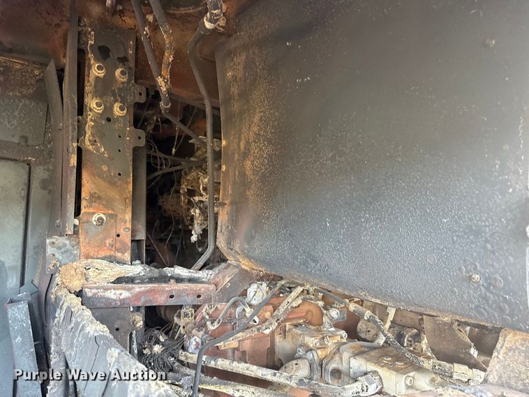 image for item ES5889 John Deere CS690 RWA cotton stripper