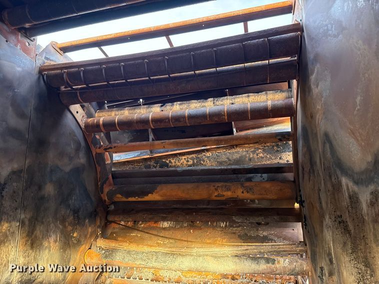 image for item ES5889 John Deere CS690 RWA cotton stripper