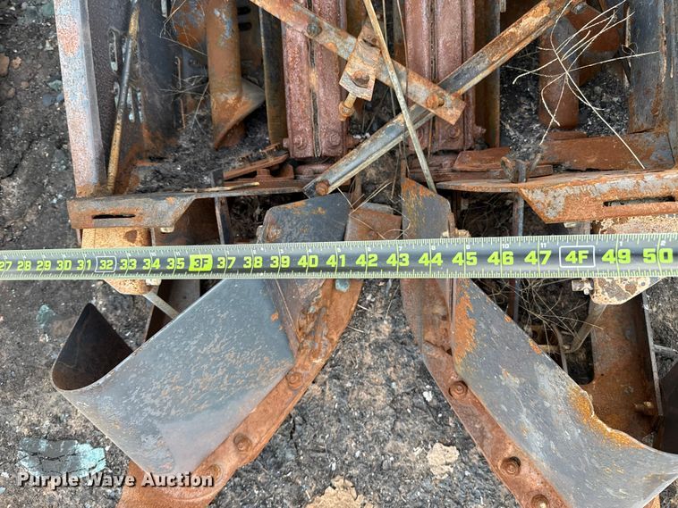 image for item ES5889 John Deere CS690 RWA cotton stripper