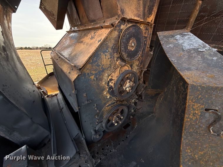 image for item ES5889 John Deere CS690 RWA cotton stripper