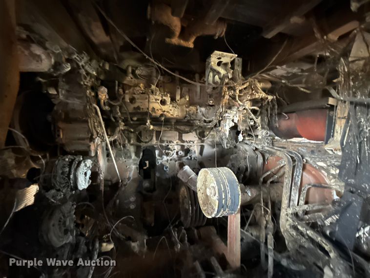 image for item ES5889 John Deere CS690 RWA cotton stripper