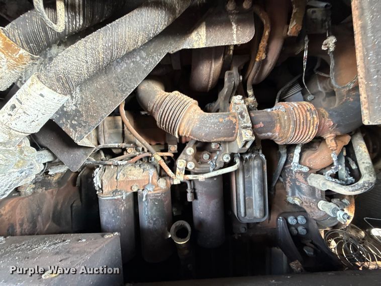 image for item ES5889 John Deere CS690 RWA cotton stripper