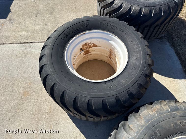 image for item ES5892 Alliance Flotation 328 tires