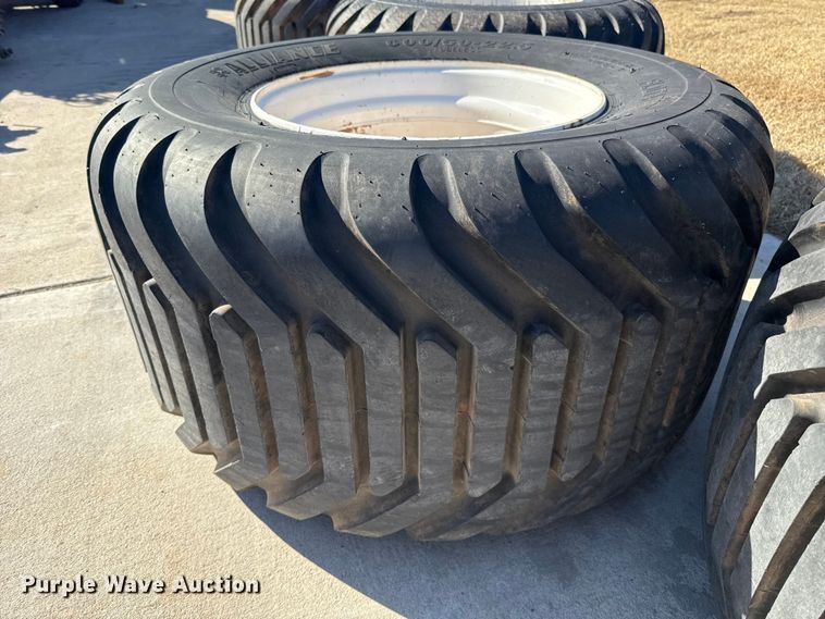 image for item ES5892 Alliance Flotation 328 tires
