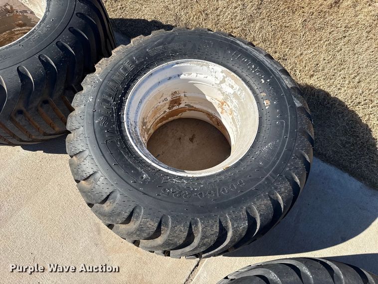 image for item ES5892 Alliance Flotation 328 tires