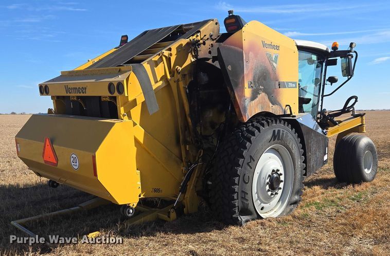 image for item ET1287 2023 Vermeer ZR5-1200 round baler
