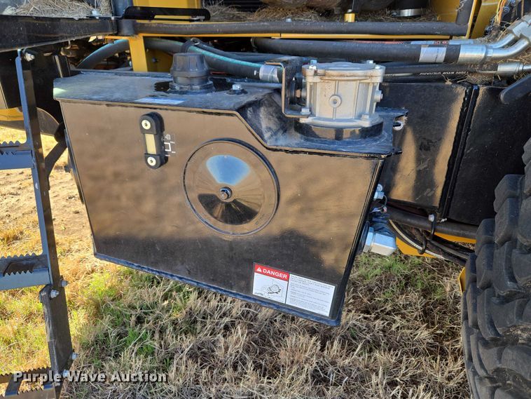 image for item ET1287 2023 Vermeer ZR5-1200 round baler