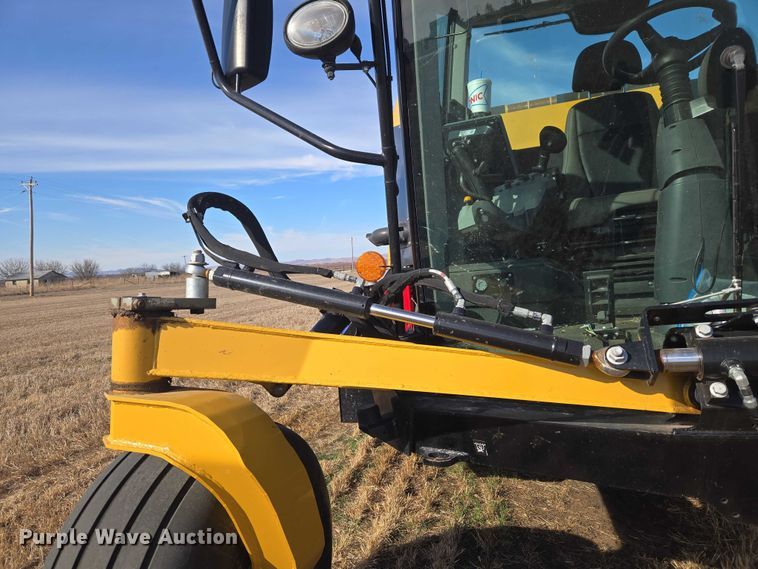 image for item ET1287 2023 Vermeer ZR5-1200 round baler