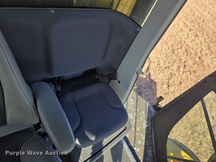 image for item ET1287 2023 Vermeer ZR5-1200 round baler