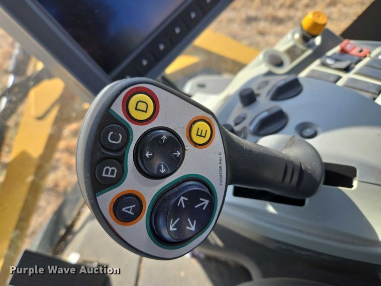 image for item ET1287 2023 Vermeer ZR5-1200 round baler