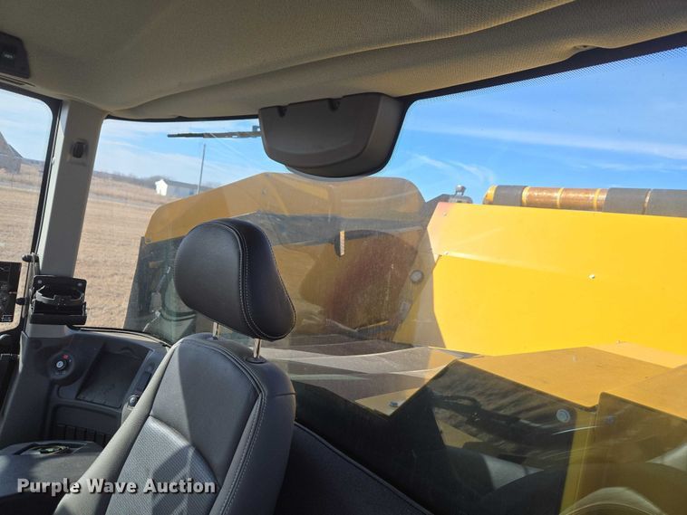 image for item ET1287 2023 Vermeer ZR5-1200 round baler