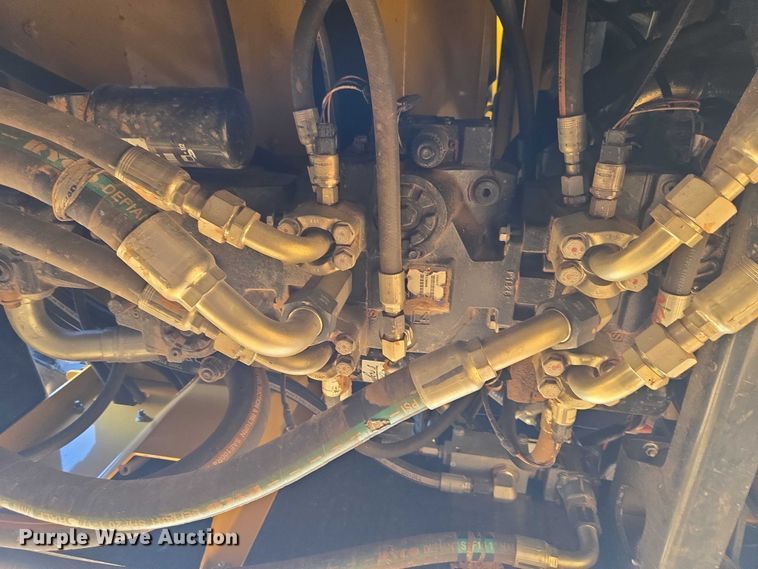 image for item ET1287 2023 Vermeer ZR5-1200 round baler