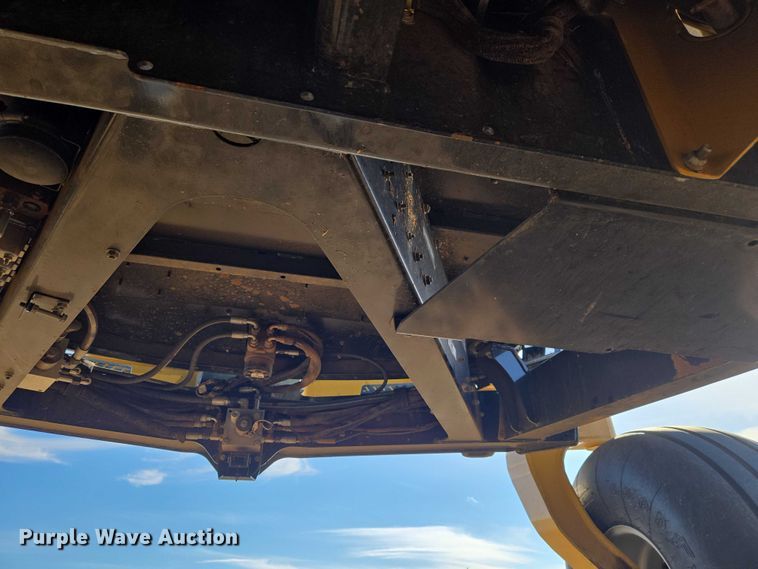 image for item ET1287 2023 Vermeer ZR5-1200 round baler