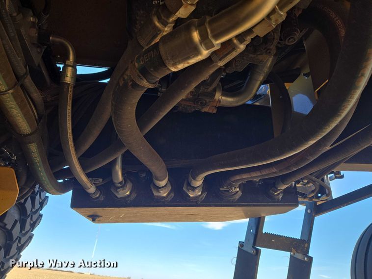 image for item ET1287 2023 Vermeer ZR5-1200 round baler