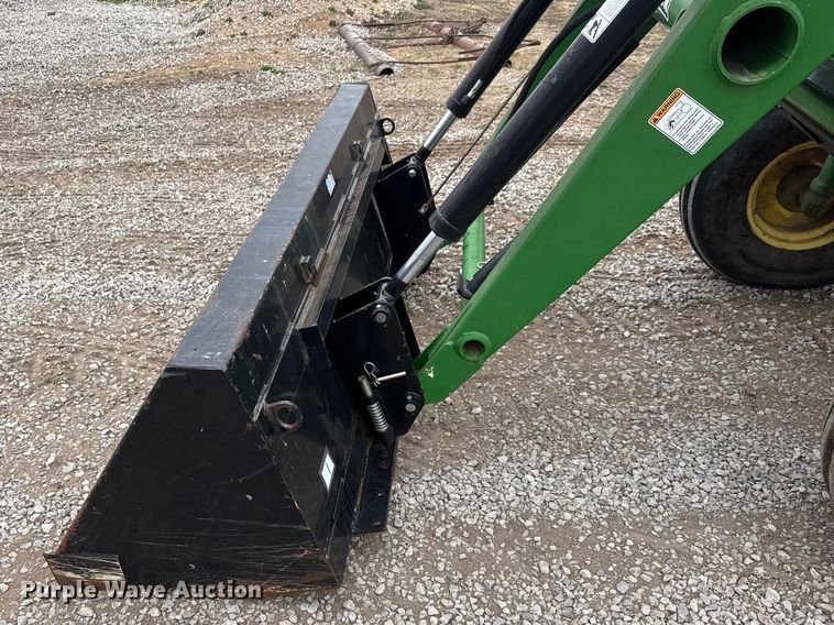 image for item ET1618 1974 John Deere 4430 tractor