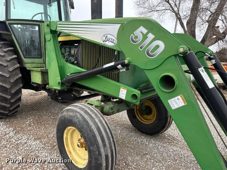 image for item ET1618 1974 John Deere 4430 tractor