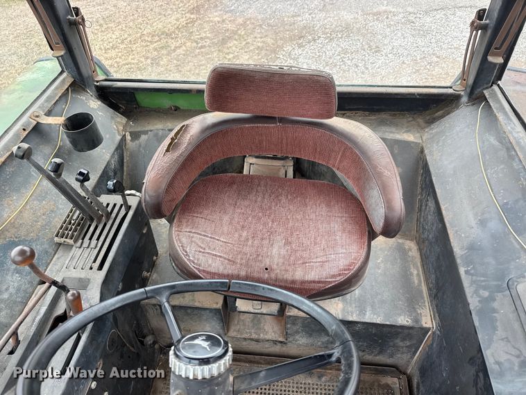 image for item ET1618 1974 John Deere 4430 tractor