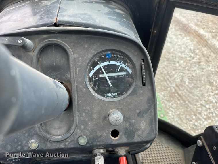 image for item ET1618 1974 John Deere 4430 tractor