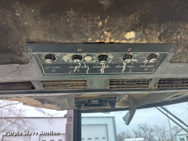 image for item ET1618 1974 John Deere 4430 tractor