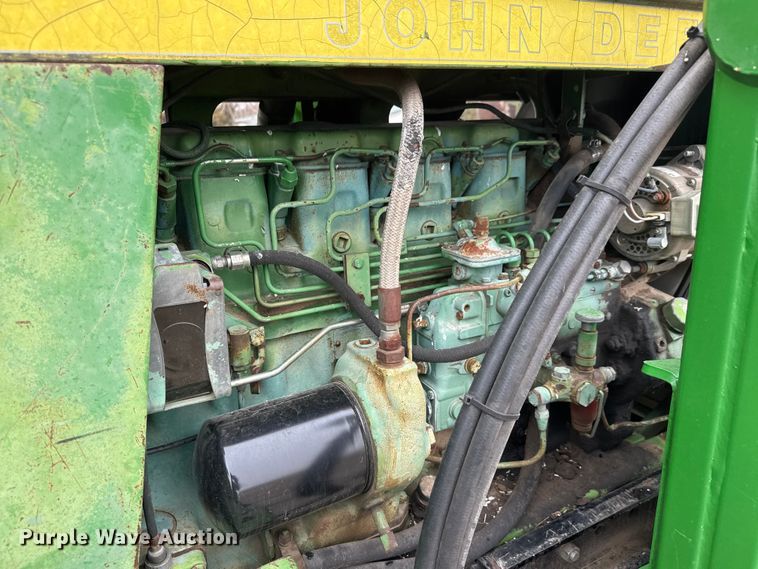 image for item ET1618 1974 John Deere 4430 tractor
