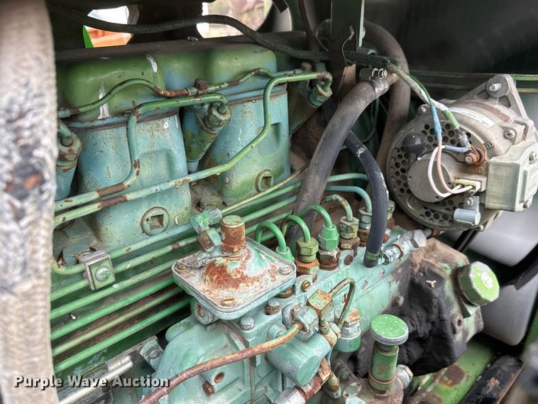 image for item ET1618 1974 John Deere 4430 tractor