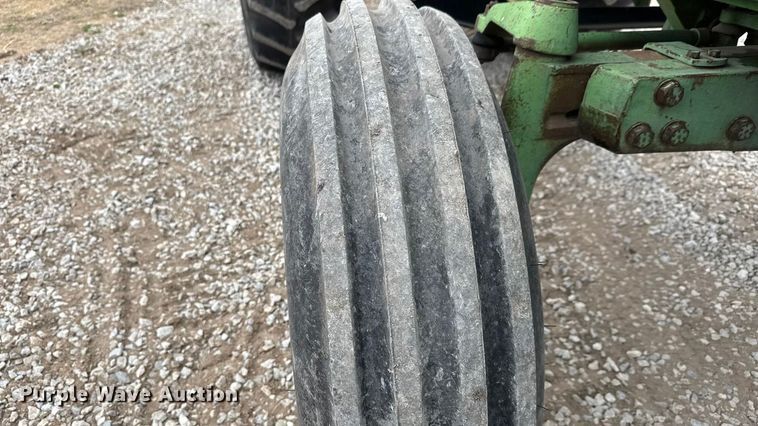 image for item ET1618 1974 John Deere 4430 tractor