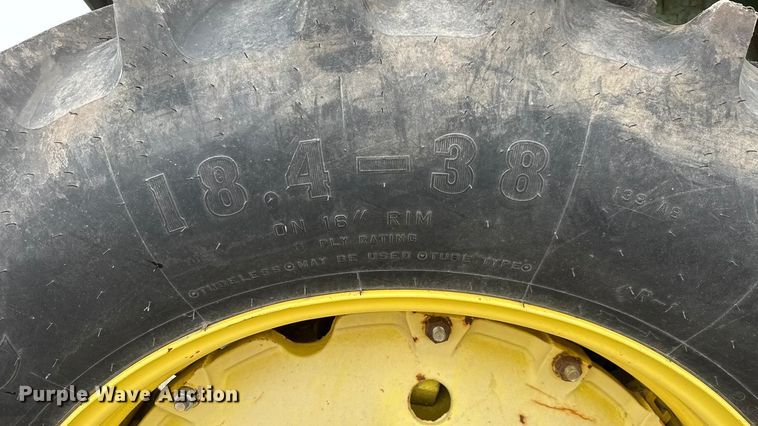 image for item ET1618 1974 John Deere 4430 tractor