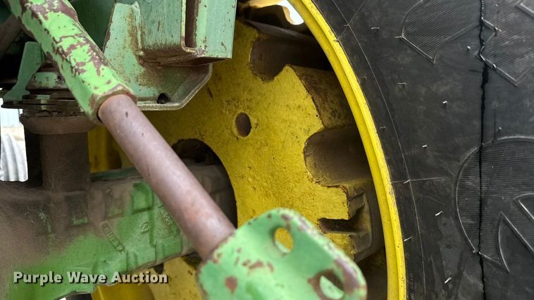 image for item ET1618 1974 John Deere 4430 tractor