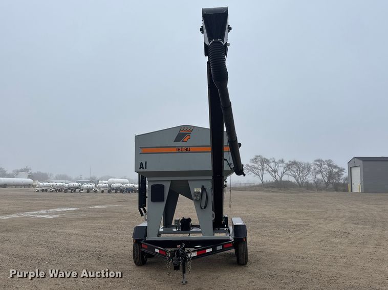 image for item ET1649 2015 Crustbuster Speed King Inc. 160 R 90888900 seed tender