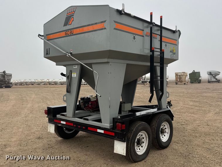 image for item ET1649 2015 Crustbuster Speed King Inc. 160 R 90888900 seed tender