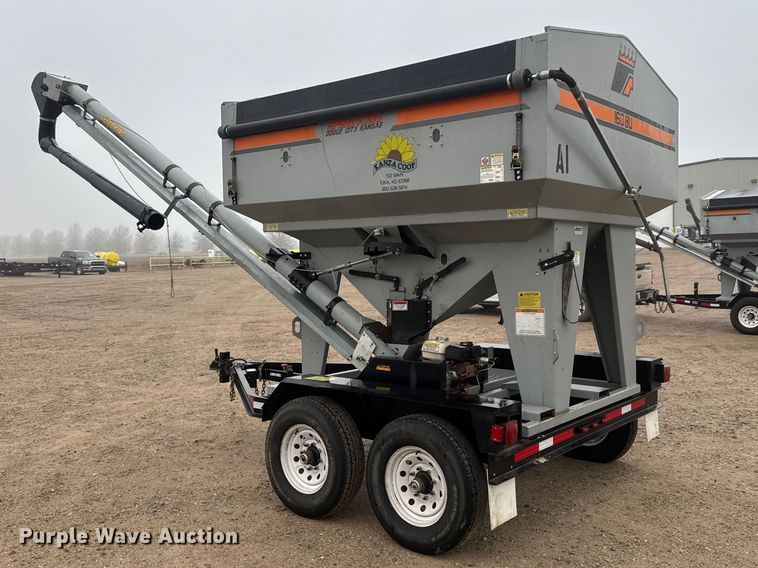 image for item ET1649 2015 Crustbuster Speed King Inc. 160 R 90888900 seed tender