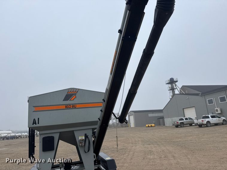 image for item ET1649 2015 Crustbuster Speed King Inc. 160 R 90888900 seed tender