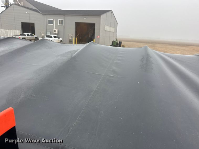 image for item ET1649 2015 Crustbuster Speed King Inc. 160 R 90888900 seed tender