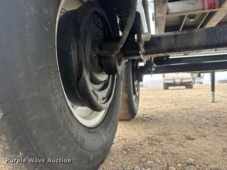 image for item ET1649 2015 Crustbuster Speed King Inc. 160 R 90888900 seed tender