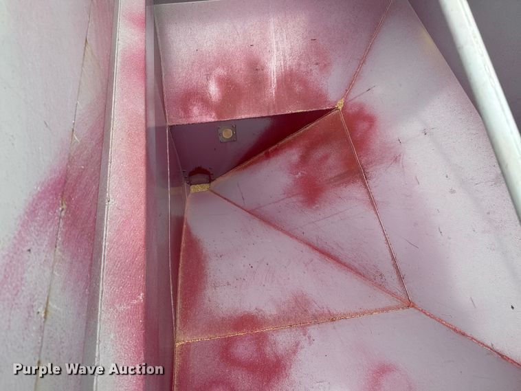 image for item ET1650 2012 Crustbuster Speed King Inc. 160 G 90909300 seed tender